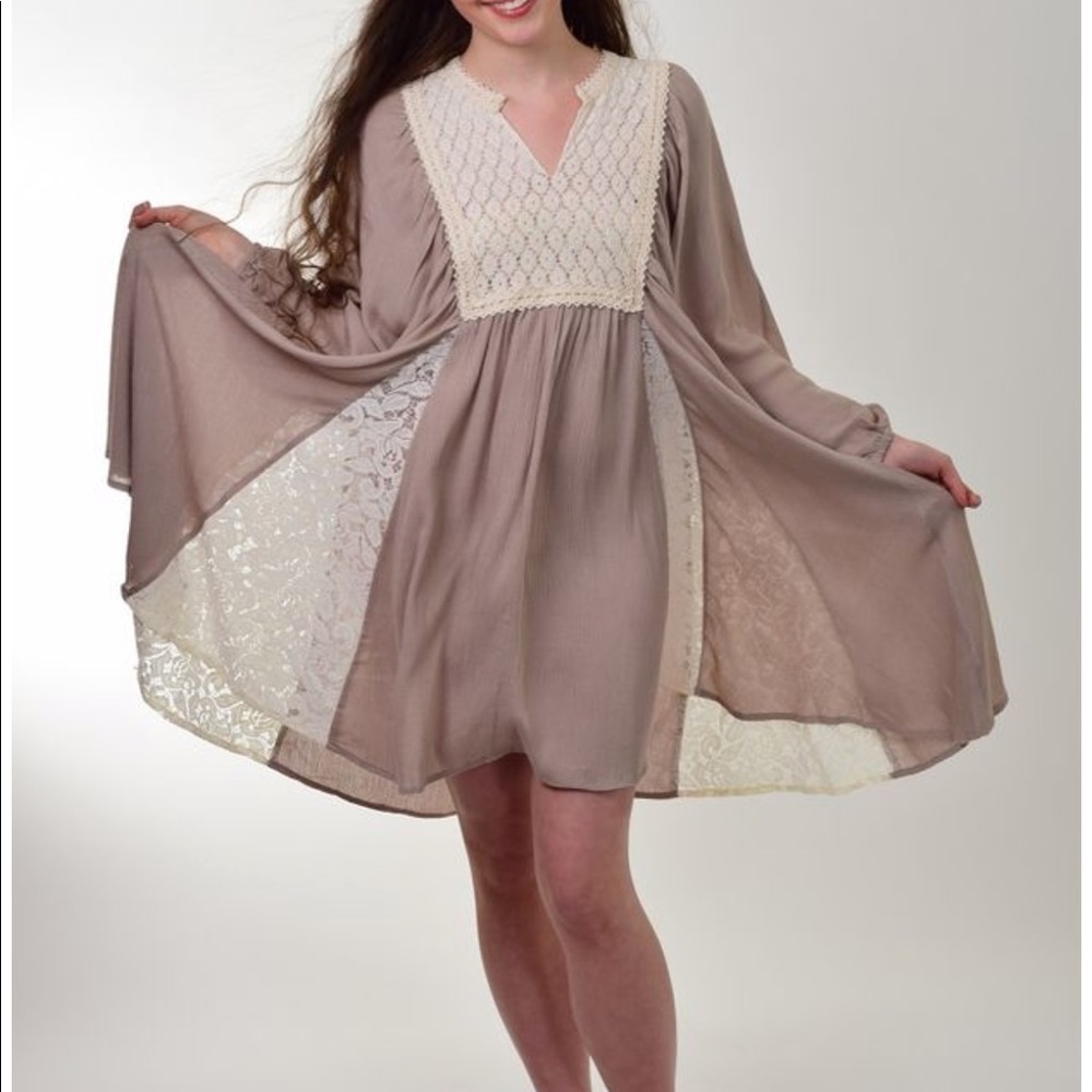 💥SOLD💥Umgee Lace Peasant Babydoll Dress